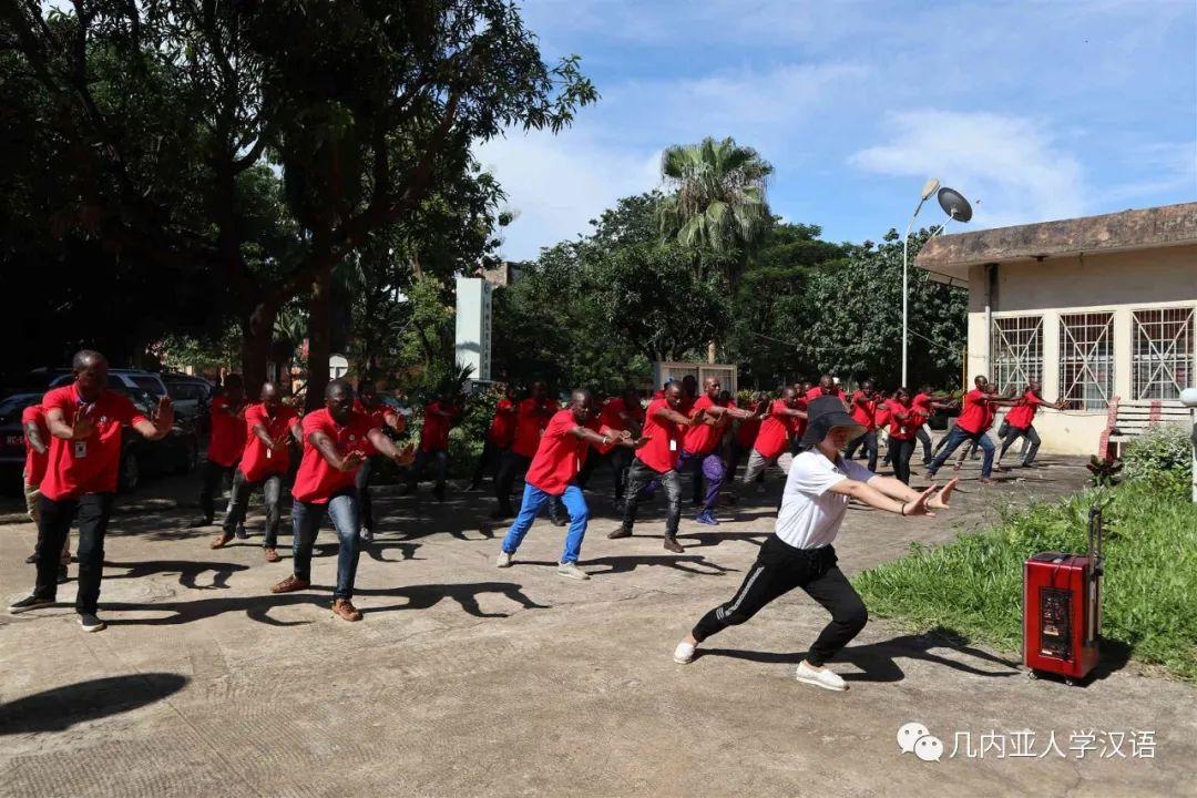 赢联盟几内亚籍员工中国语言文化培训班结业典礼在我院举行 赢联盟几内亚籍员工中国语言文化培训班结业典礼在我院举行