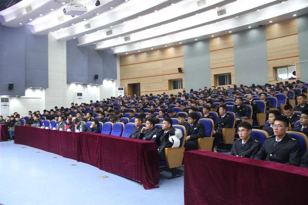 助学树人：韦立奖学金颁奖仪式举行