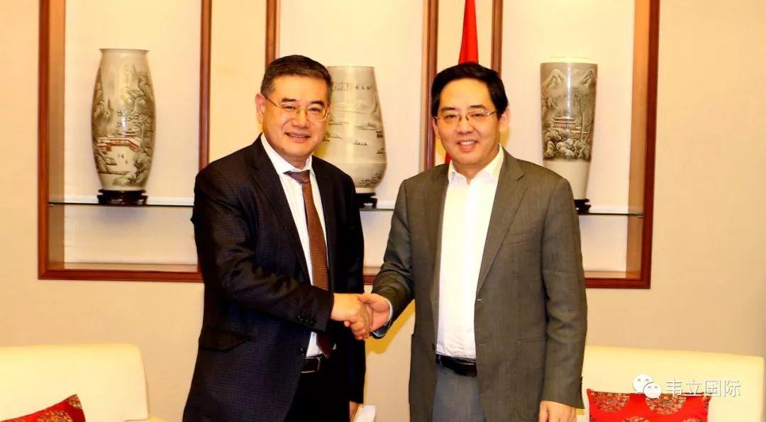 中国驻新加坡大使洪小勇阁下会见韦立集团总裁孙修顺：感谢你们捐款抗疫！